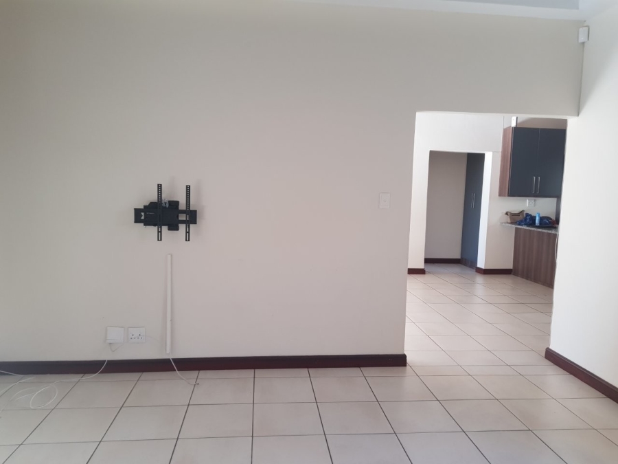 To Let 3 Bedroom Property for Rent in Wild Olive Estate Free State